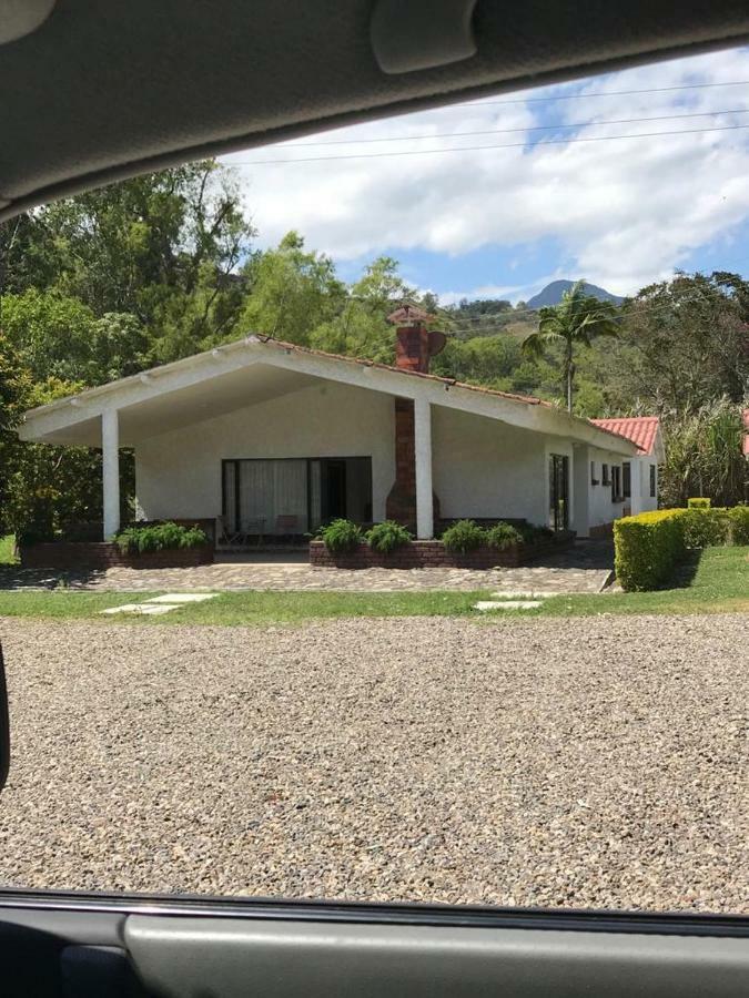 Finca El Recuerdo Gacheta エクステリア 写真